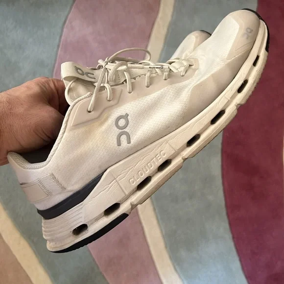 ON Running Cloudnova Form - Picture 3 of 11